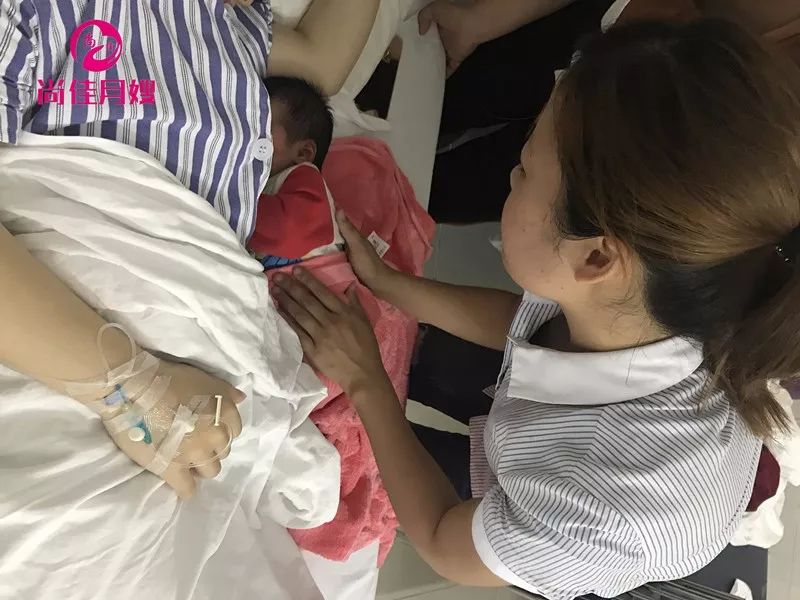 尚佳專業(yè)月嫂丨母乳丨吸奶器吸出來的奶量不能信！